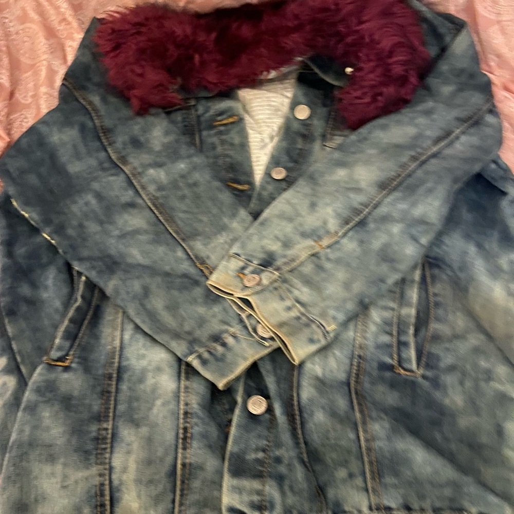 Jean jacket - Picture 2 of 3